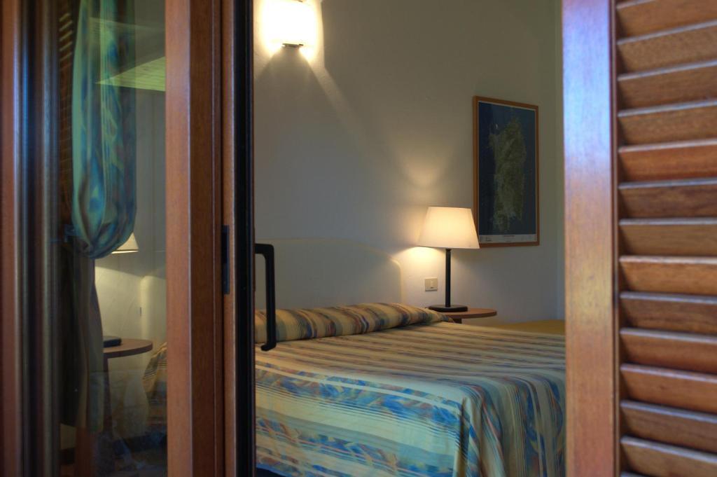Cala Paradiso Residence San Teodoro  Zimmer foto