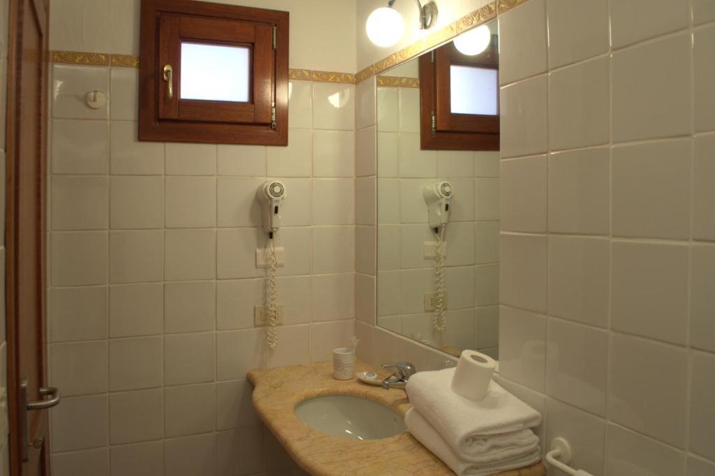 Cala Paradiso Residence San Teodoro  Zimmer foto