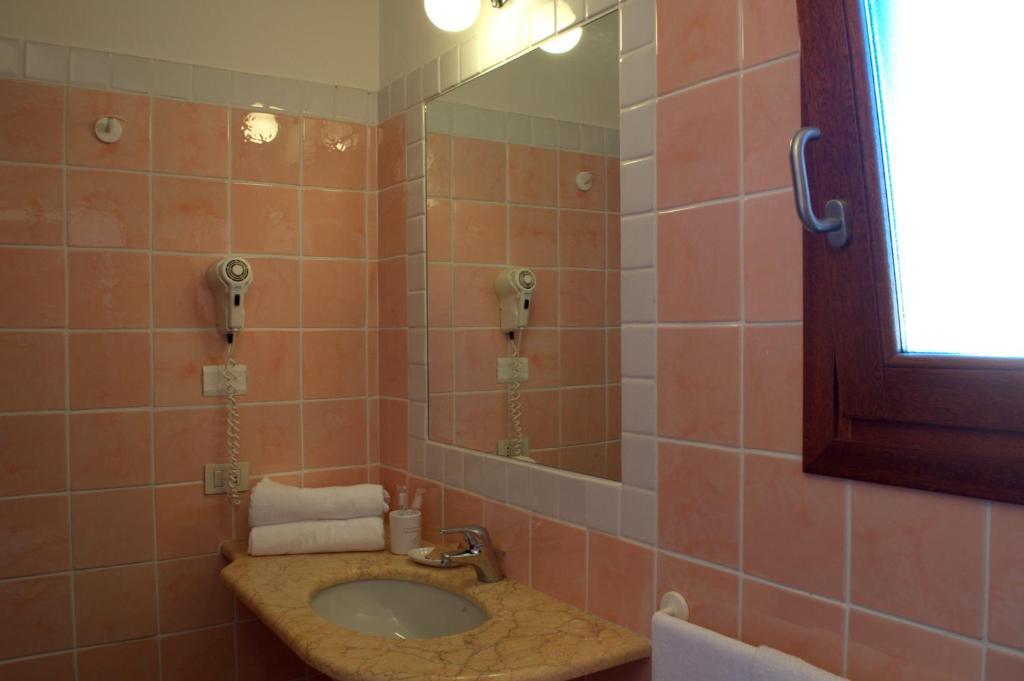 Cala Paradiso Residence San Teodoro  Zimmer foto